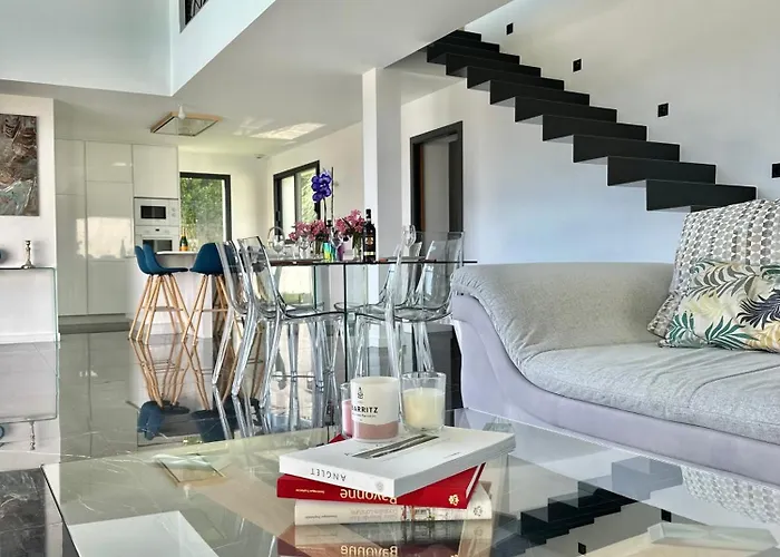 Marion Biarritz, 3 Et Piscine * Biarritz